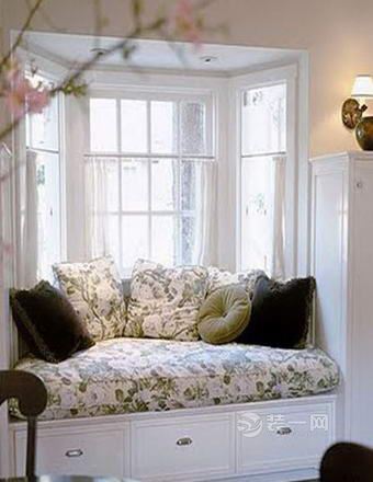 飘窗改造书桌 20160708092008_0738.jpg