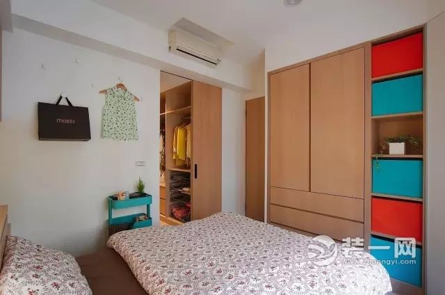 小房间衣帽间的设计效果图 20161224114525_9303.jpg