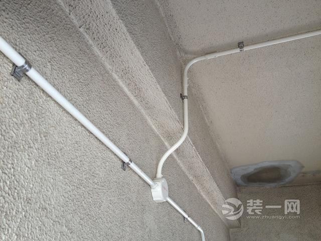 济南业主吐槽明装线管成本高又难看为何不开槽?